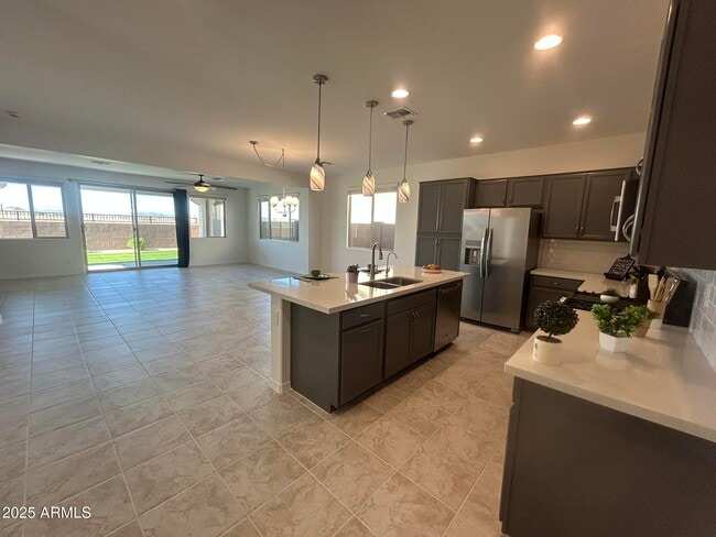 Building Photo - 14854 W Sand Hills Rd