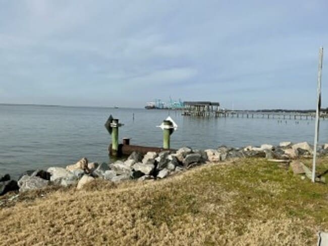 Building Photo - Larchmont