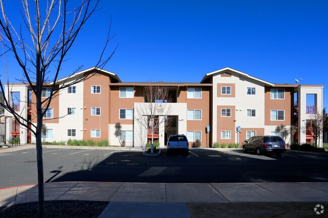 Rowan Court Apartments Santa Rosa, CA Apartment Finder