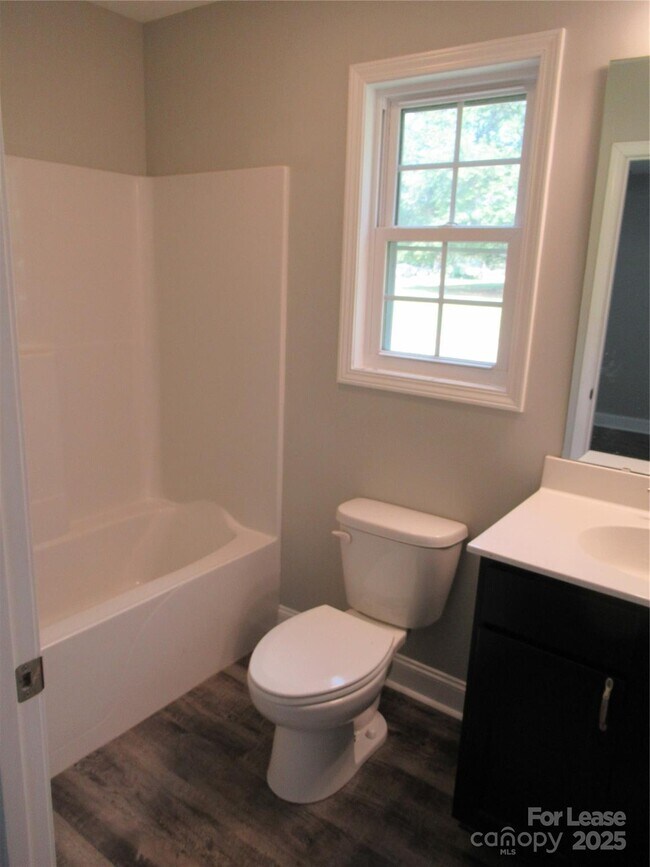 Building Photo - 604 Victory Grove Church Rd