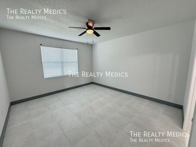 Building Photo - 2226 Rock Dr