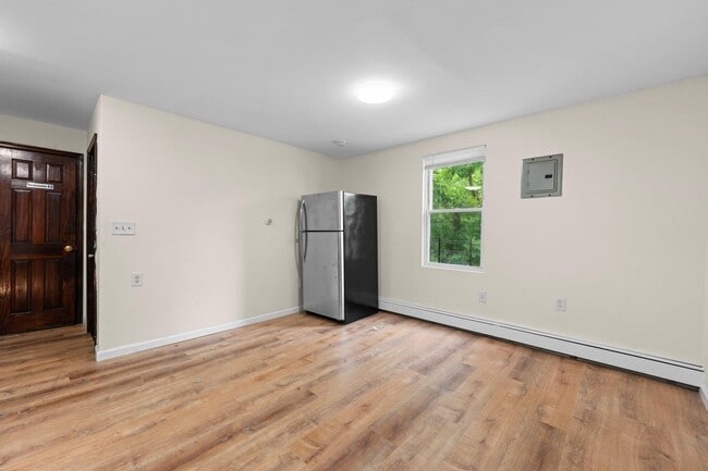 Building Photo - 144-19-144111 111th Ave