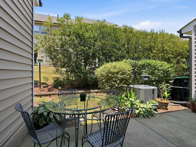 Building Photo - Lease OR Lease to Own