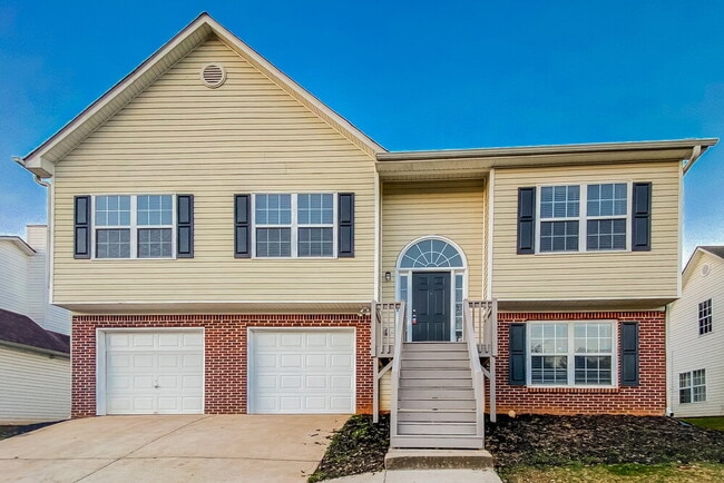 Building Photo - 674 Wynfield Way