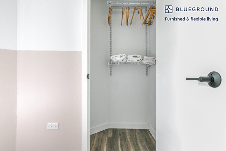 Building Photo - 61 W Erie St