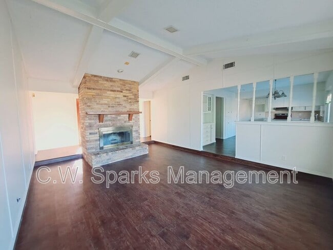 Building Photo - 4106 Cedar Creek Dr