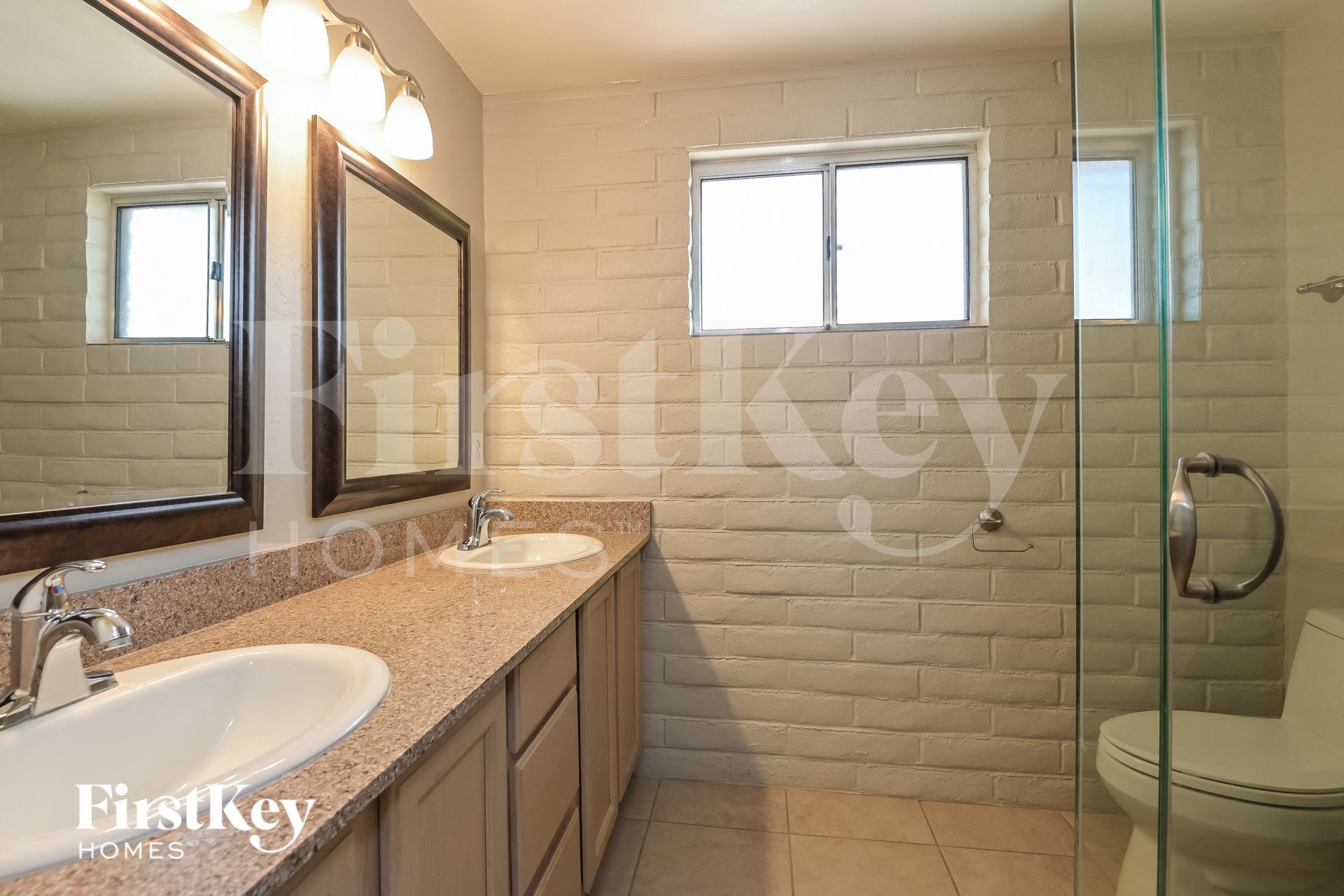 Building Photo - 680 N Mann Ave