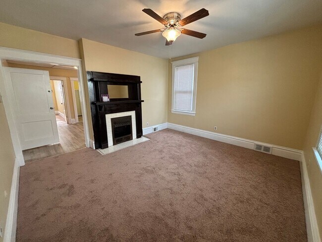 Building Photo - cla1285