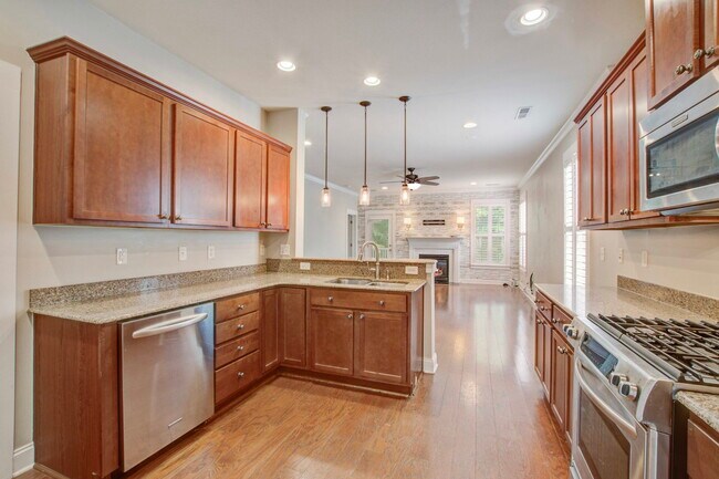 Building Photo - 1811 Luna Ct