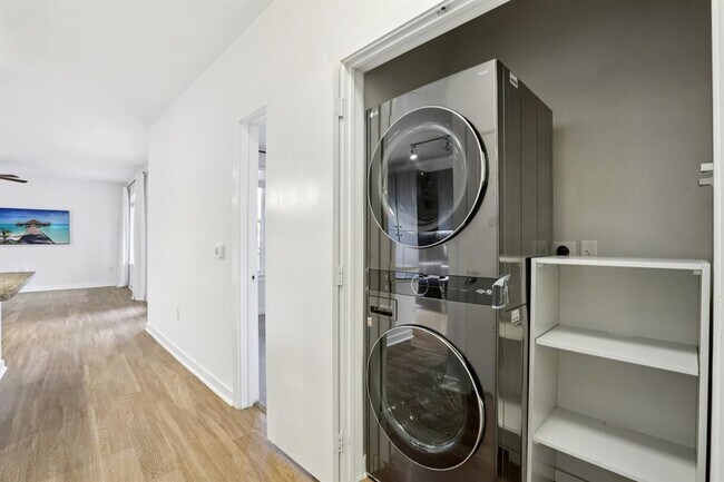 Building Photo - 1900 Barton Springs Rd