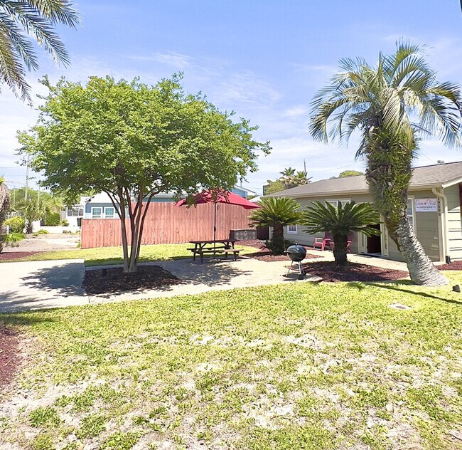 Building Photo - 19500 Delmar Dr