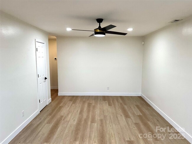 Building Photo - 1450 Academy St