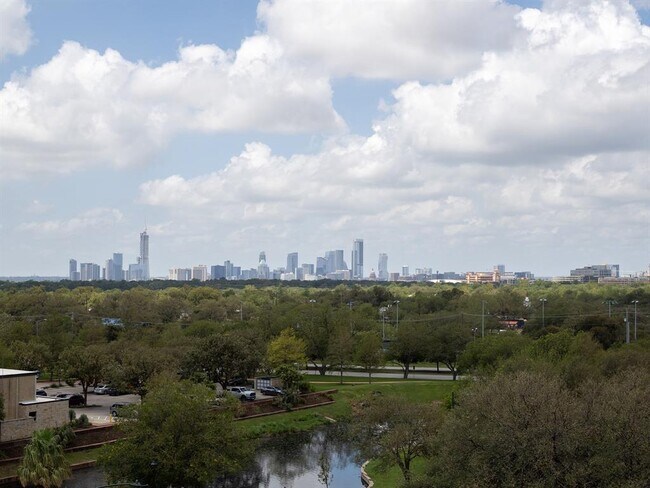 Building Photo - 1701 Simond Ave Ave