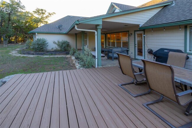 Building Photo - 18101 Montevista Cove