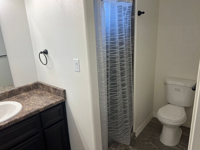 Building Photo - 3 Bedroom 2 Bath Home with fencing in San Luis AZ.