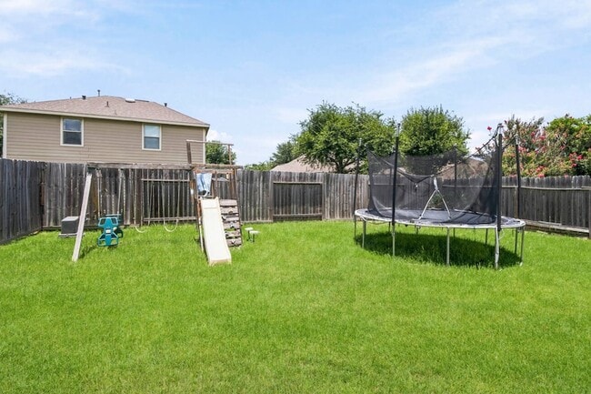 Building Photo - 25450 Barmby Dr