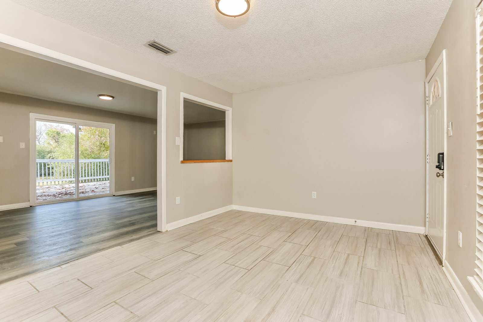 Building Photo - 12 Deerfield Dr