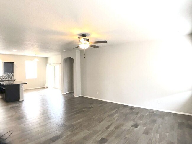 Building Photo - Spacious 3BR/2BA Los Lunas Home with Open Layout, Office Space & Refrigerated Air