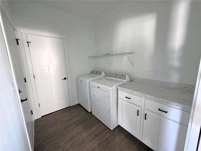 Building Photo - 1227 Wisteria Ln