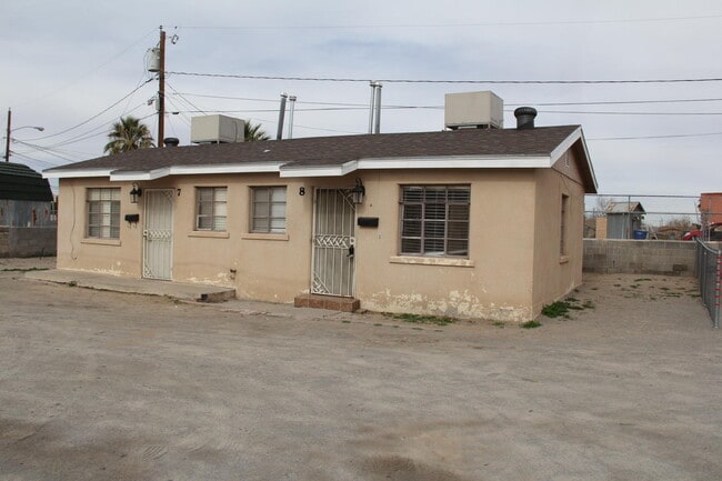 Building Photo - 8907 Old County Dr