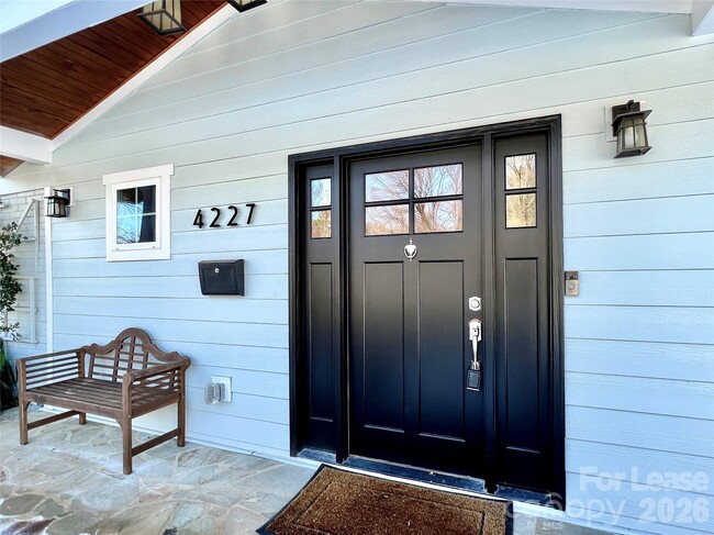 Building Photo - 4227 Murrayhill Rd