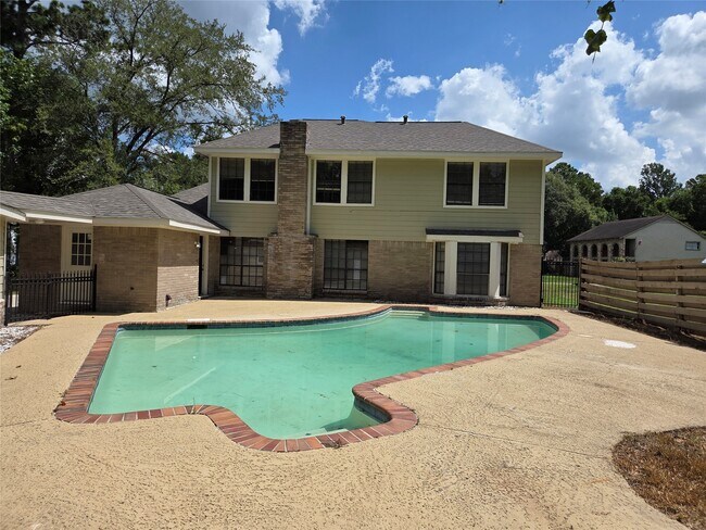 Building Photo - 592 River Plantation Dr