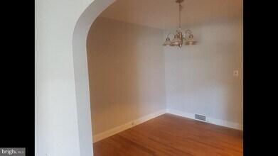 Building Photo - 1143 19th St NE