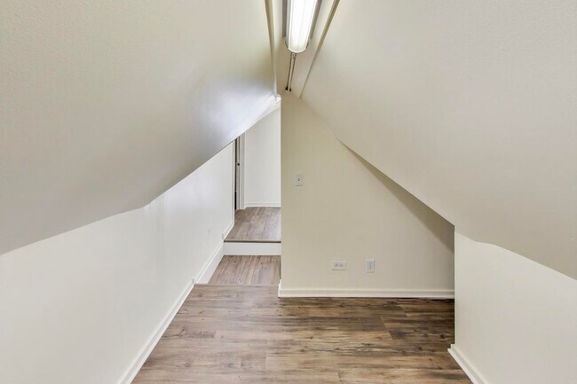Building Photo - 2643 Poplar Ave