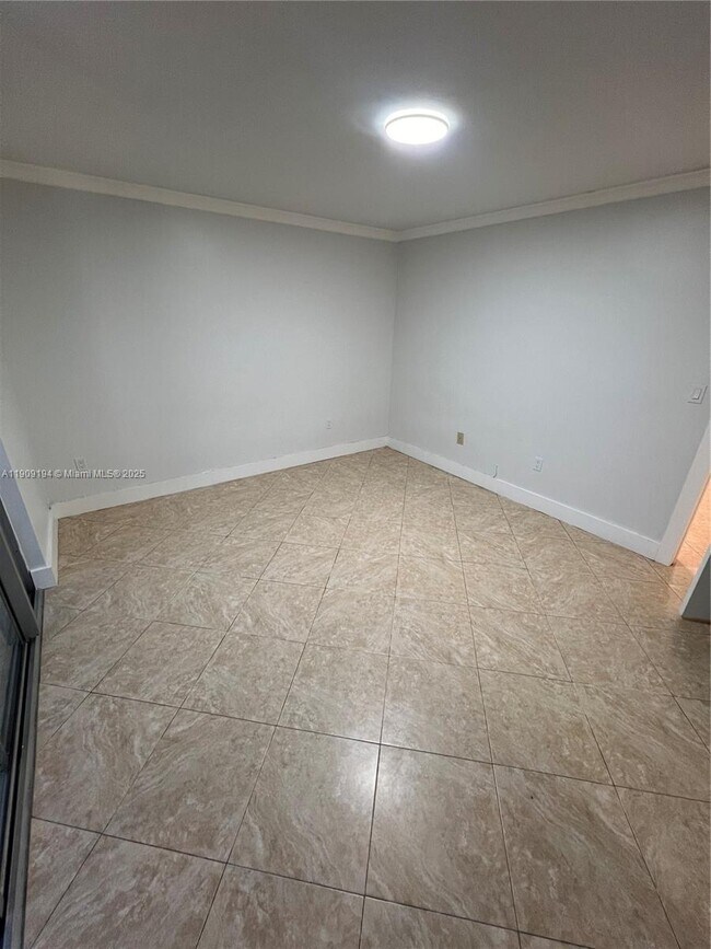 Building Photo - 1515 NE 125th Terrace