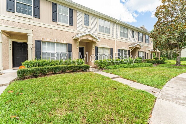Building Photo - 15706 Fishhawk Falls Dr