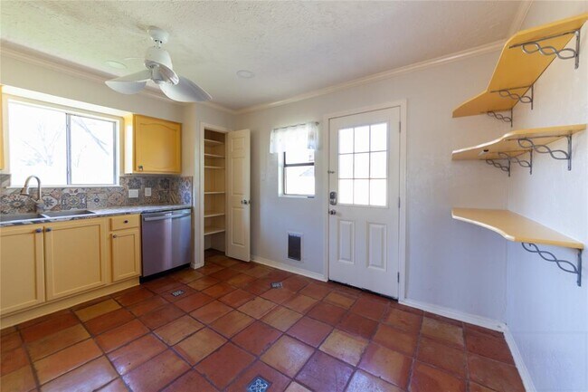 Building Photo - 22538 Market Square Ln