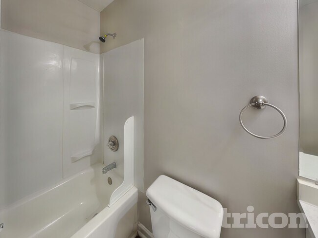 Building Photo - 10587 Village Trail