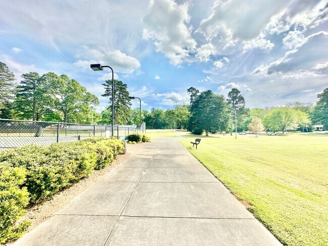 Building Photo - 441 Jackson St