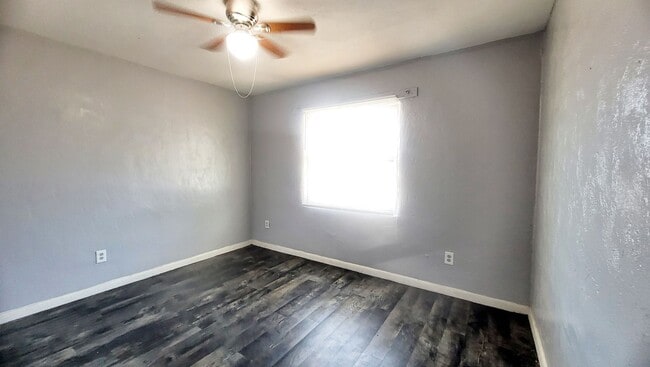 Building Photo - Charles Street Apartments 2