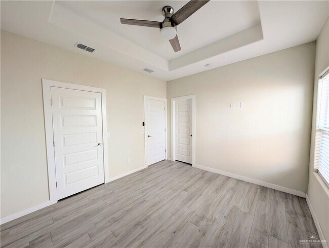 Building Photo - 14 S McColl Rd