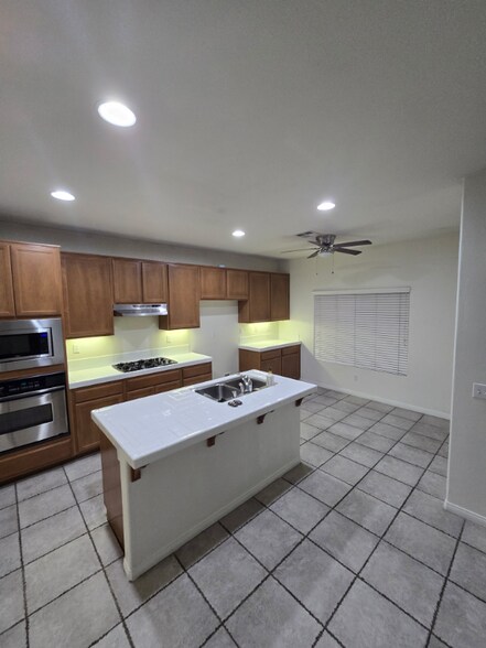 Building Photo - 12662 Fair Glen Ln