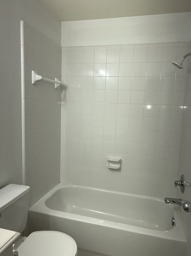 Building Photo - 3010 S Heights Hollow Ln