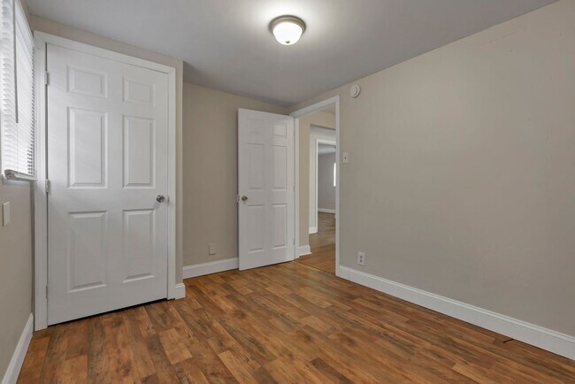 Building Photo - 280 1/2-85-82 S Wheatland Ave