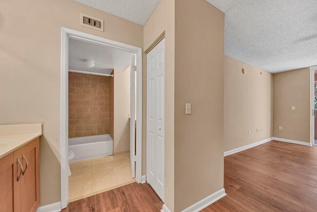 Building Photo - 3237 Clint Moore Rd