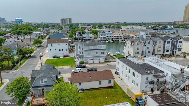 Building Photo - 545 N Connecticut Ave