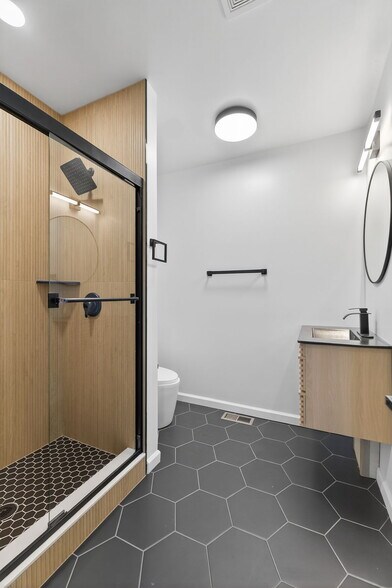 Building Photo - 1123-1125 S Ohio Ave