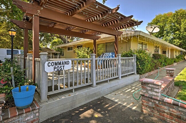 Building Photo - 1280 Rucker Ave