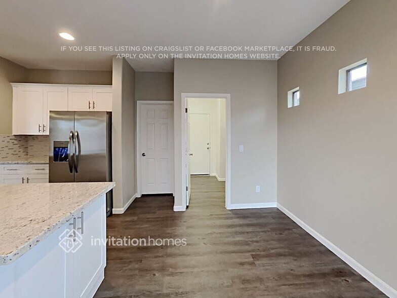 Building Photo - 17588 W Lundberg St