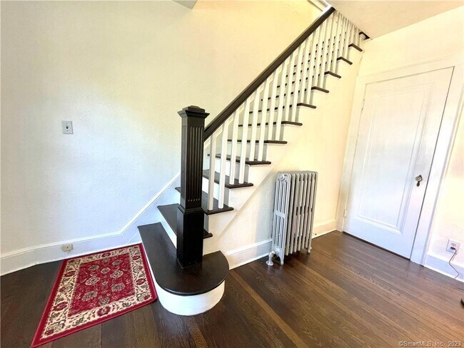 Building Photo - 294 Fountain St