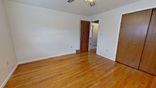 Building Photo - Single Family Home