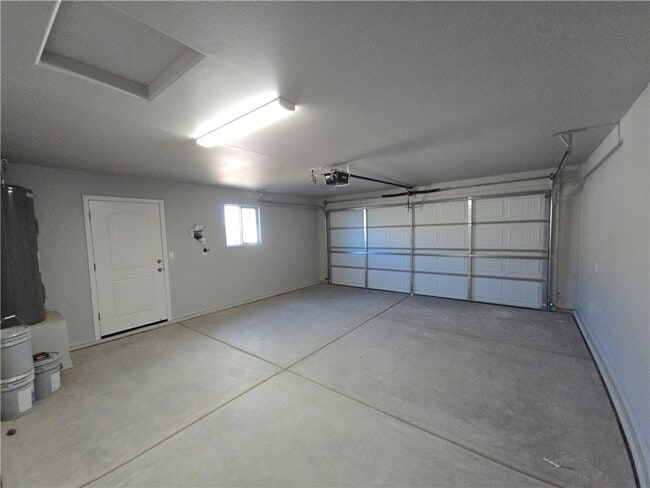 Building Photo - 2951 E Colina Cerbat