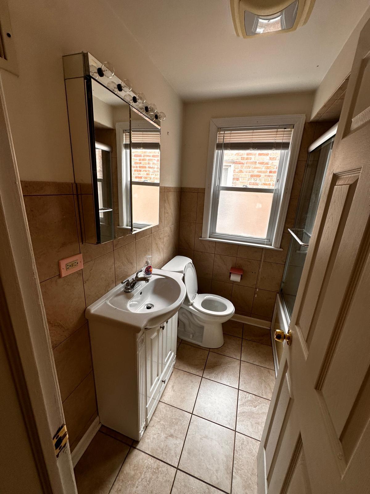 Building Photo - 5238 N Larned Ave