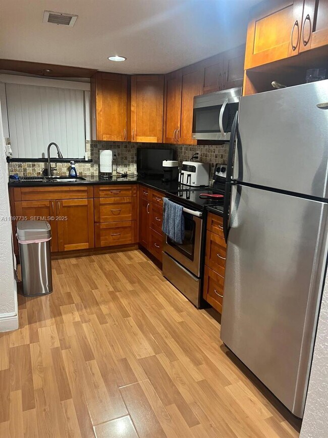 Building Photo - 230 NW 87th Ave