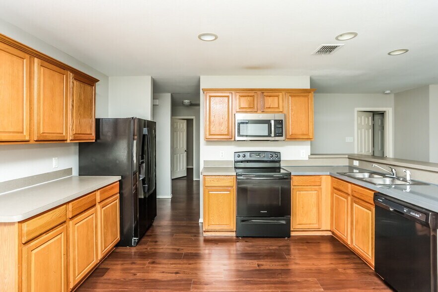 Building Photo - 6624 Cantata Ct