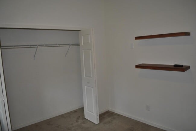 Building Photo - 612 Champion Ridge Dr